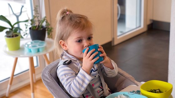 Αντιολισθητικό ποτηράκι Σιλικόνης Beaba Μπλε